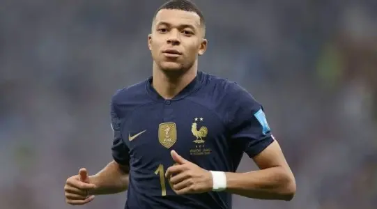 مبابي يبلغ ريال مدريد برغبته